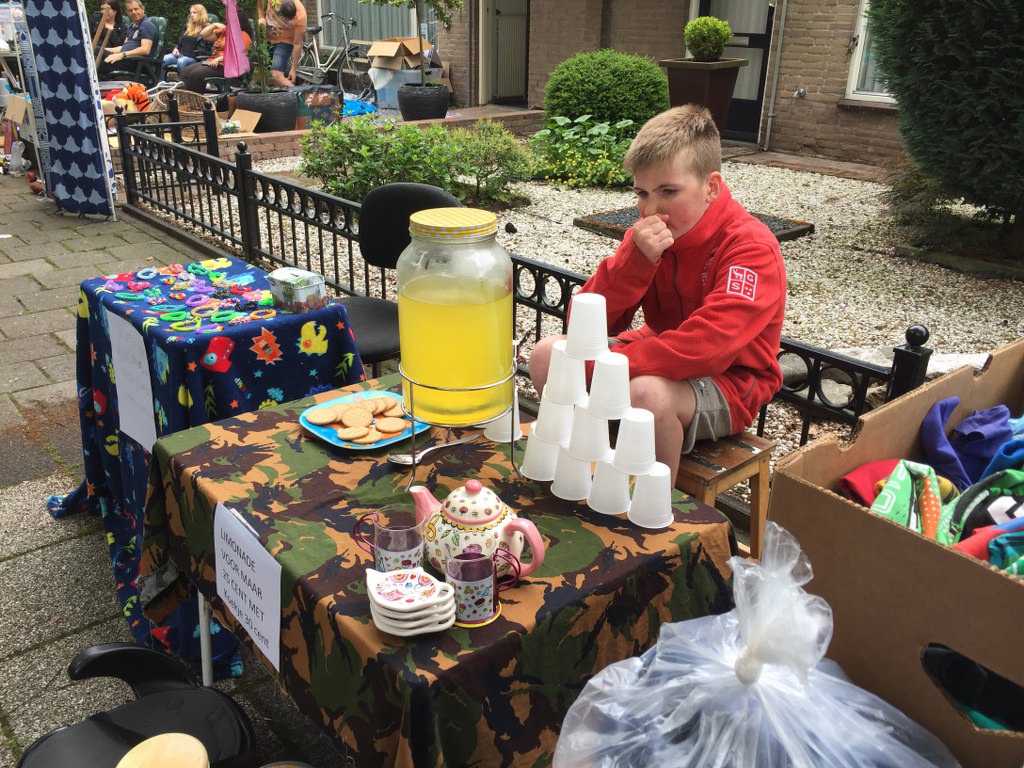 Garagesale (15)